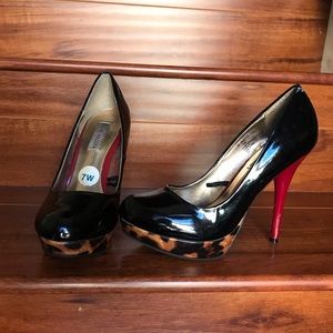 5 for $15 // Steve Madden Pumps